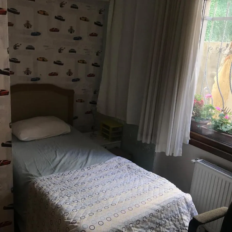 An Easy Transport And Quiet Apartment In 伊斯坦布尔 招待所
